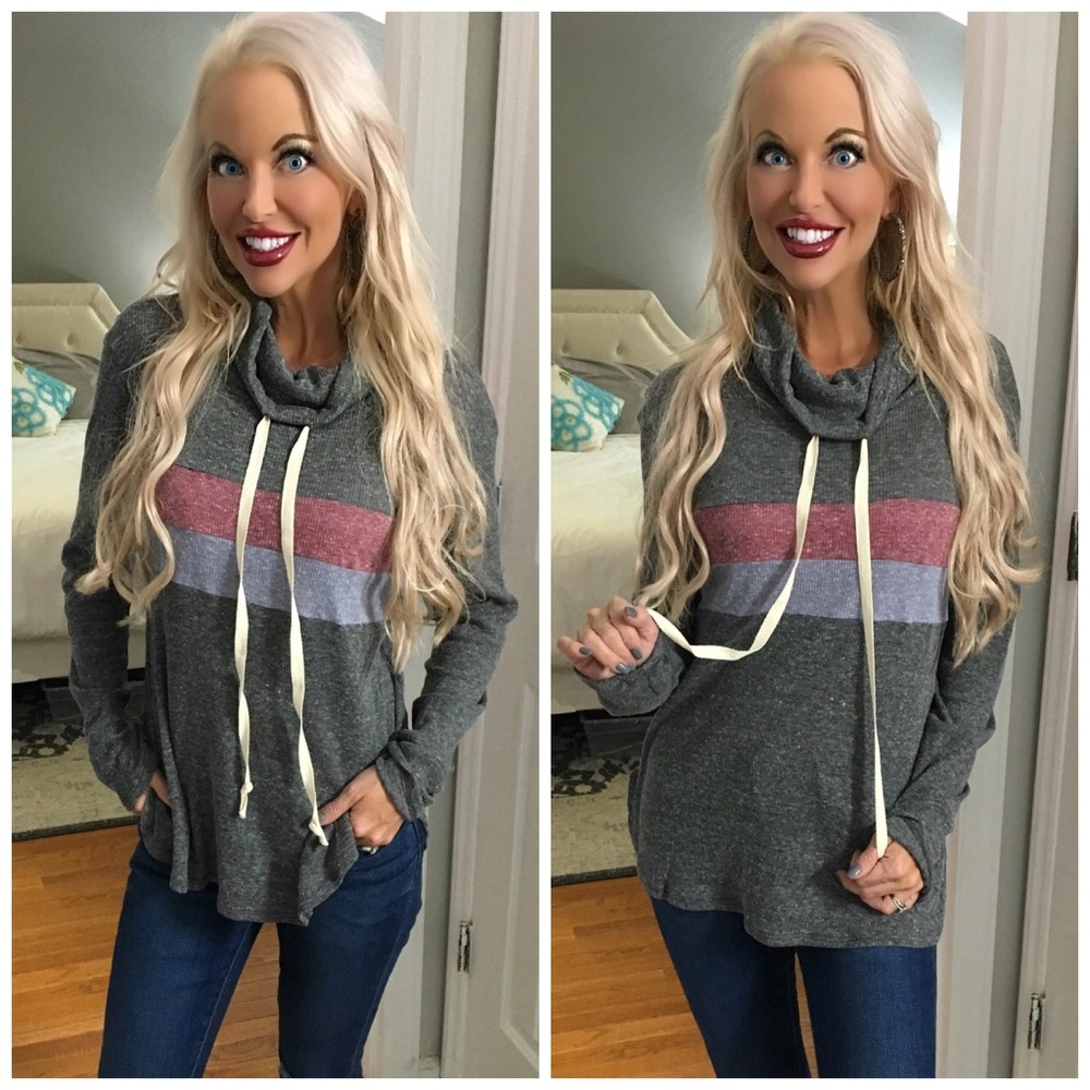 💕LAST 1! 😍 Slouchy Turtleneck Sweater! - Picture 1 of 8